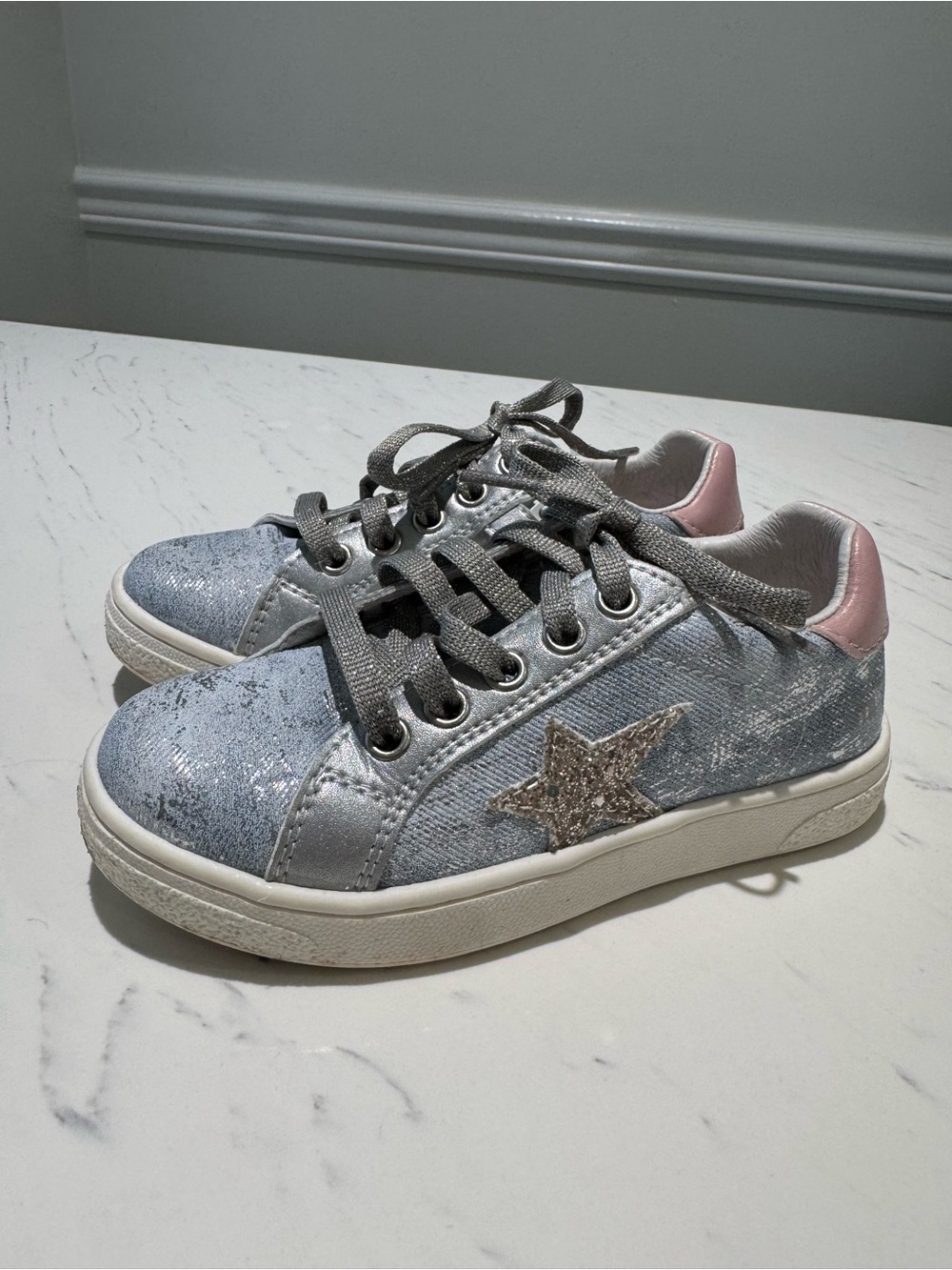 Naturino Silver Glitter Star Sneakers with zipper and lace up